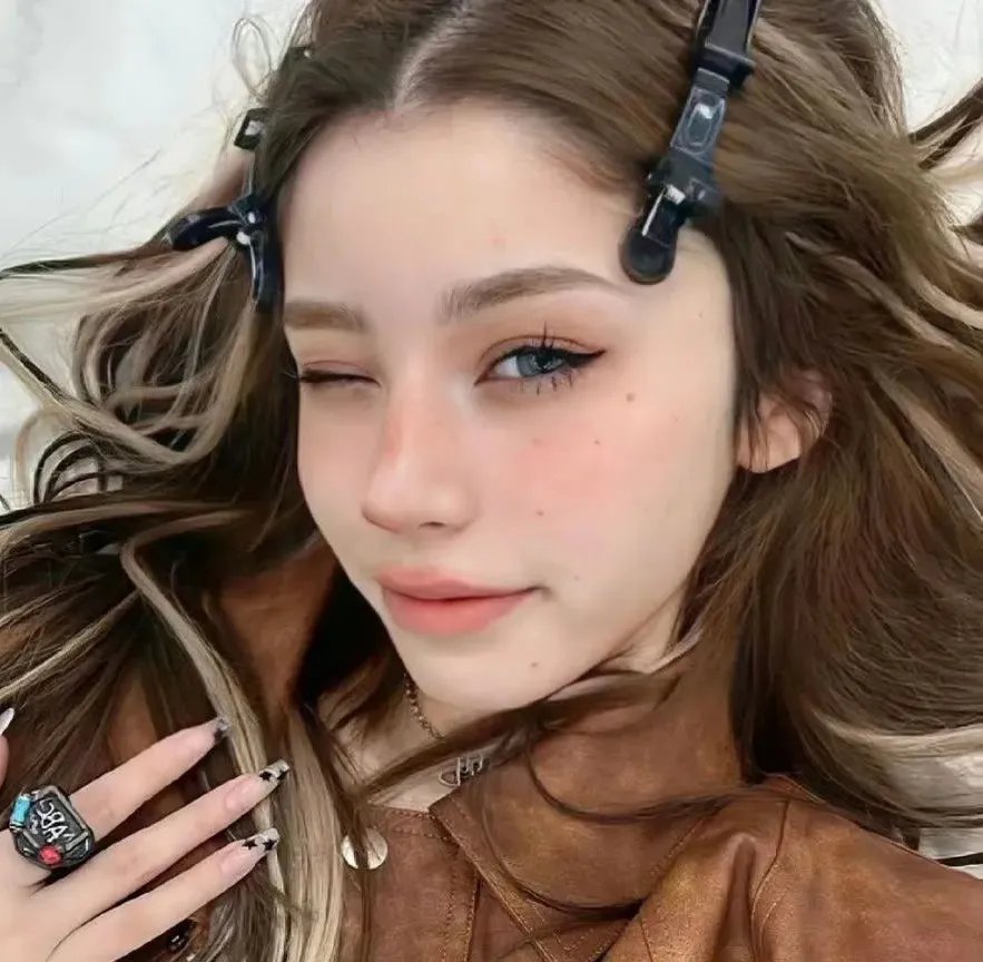 深郁黑暗